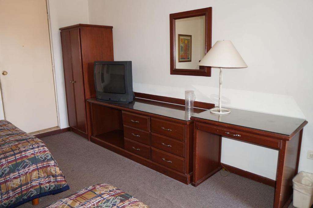 Maria Luisa Inn & Suites Juarez  Buitenkant foto