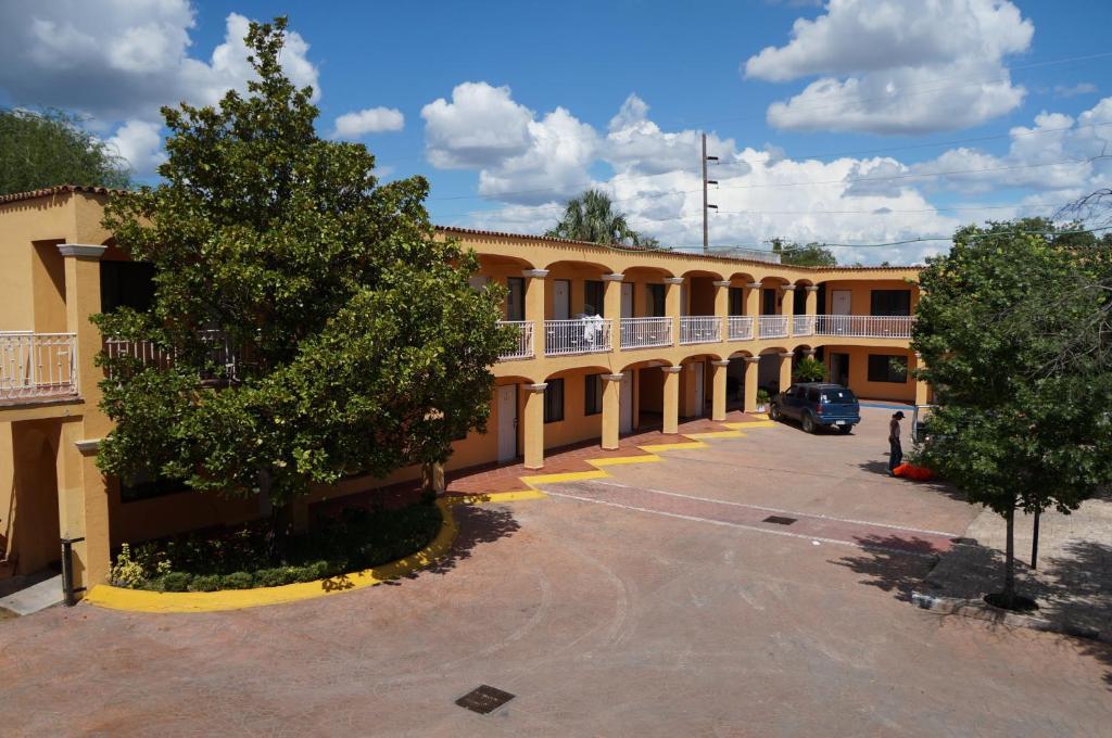 Maria Luisa Inn & Suites Juarez  Buitenkant foto