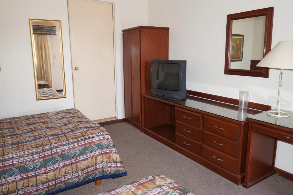 Maria Luisa Inn & Suites Juarez  Buitenkant foto
