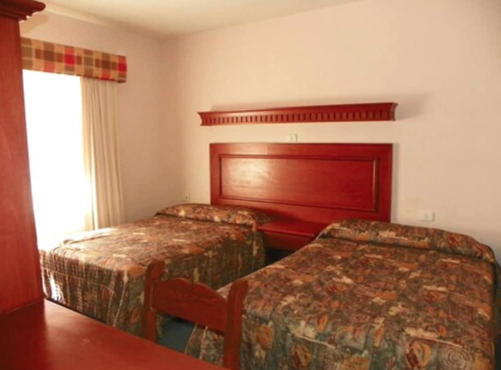 Maria Luisa Inn & Suites Juarez  Buitenkant foto